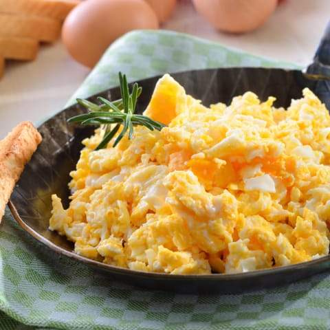 scrambled eggs healthy